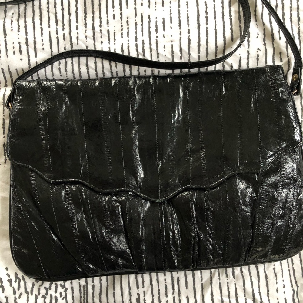 🌶 Scalloped Edge Handbag - Picture 8 of 8